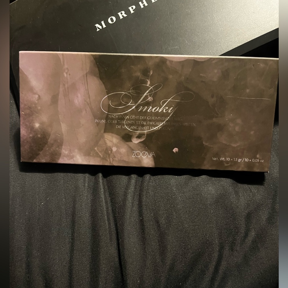 SOLD! DO NOT BUY! New! Zoeva Smokey Eyeshadow Palette - Picture 3 of 3
